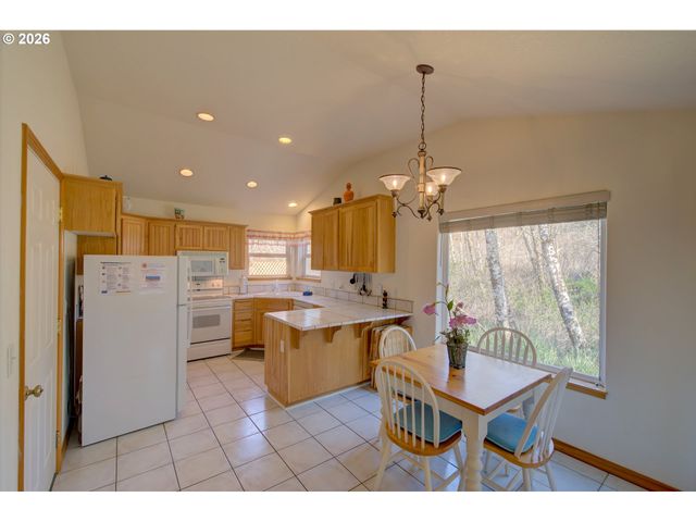 26523 CHIEFTAIN Dr, Rockaway Beach, OR 97136
