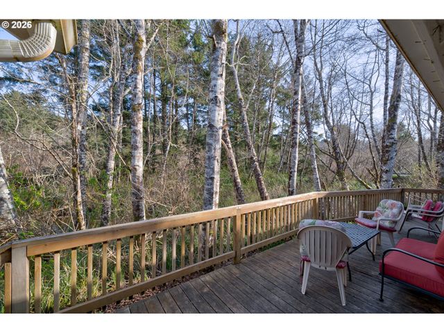 26523 CHIEFTAIN Dr, Rockaway Beach, OR 97136