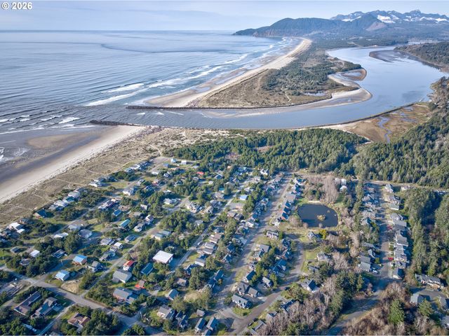 26523 CHIEFTAIN Dr, Rockaway Beach, OR 97136