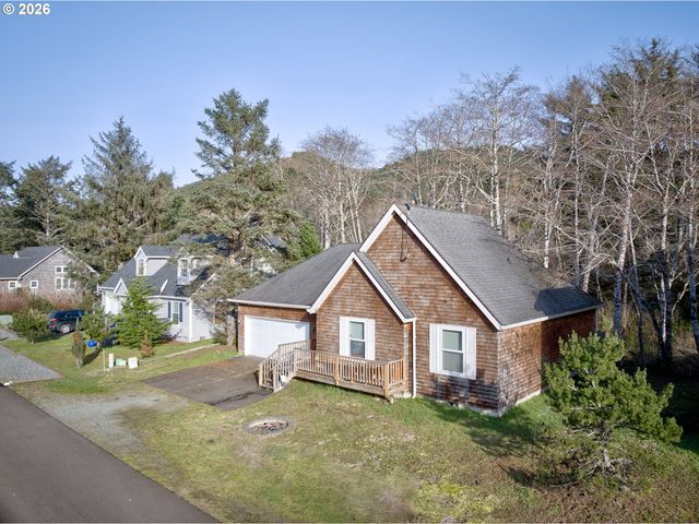 26523 CHIEFTAIN Dr, Rockaway Beach, OR 97136