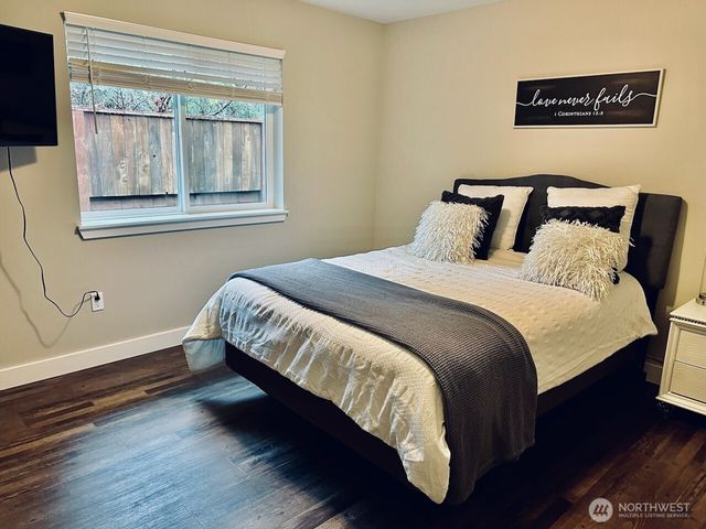 5031 E Rasor Road W, Belfair, WA 98528