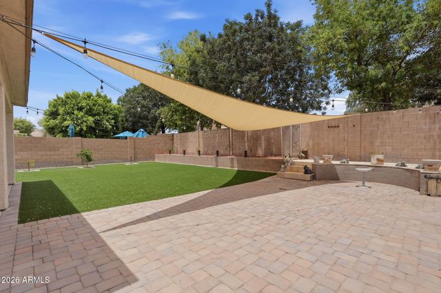 18544 W PALO VERDE Avenue, Waddell, AZ 85355
