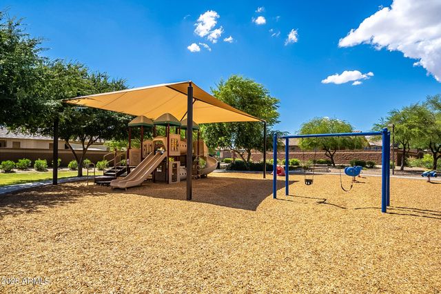 18544 W PALO VERDE Avenue, Waddell, AZ 85355