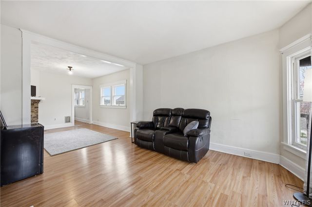 105 Edson Street, West Seneca, NY 14210