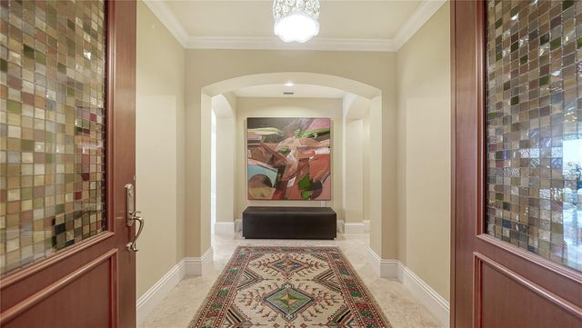 464 GOLDEN GATE POINT 304, Sarasota, FL 34236