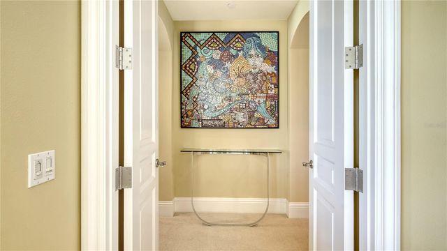 464 GOLDEN GATE POINT 304, Sarasota, FL 34236