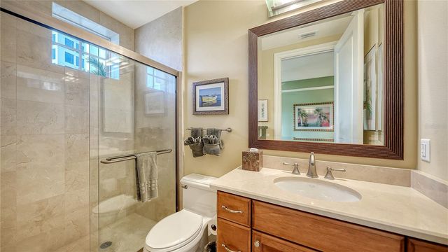 464 GOLDEN GATE POINT 304, Sarasota, FL 34236