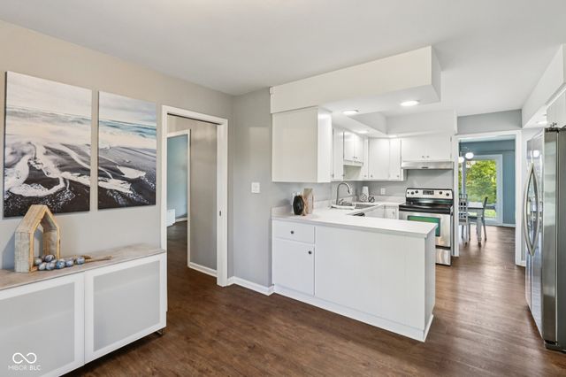 7937 Castle Lake Road, Indianapolis, IN 46256