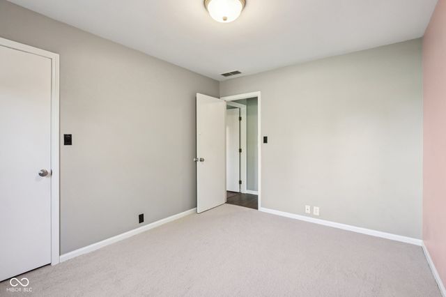 7937 Castle Lake Road, Indianapolis, IN 46256