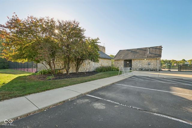 7937 Castle Lake Road, Indianapolis, IN 46256