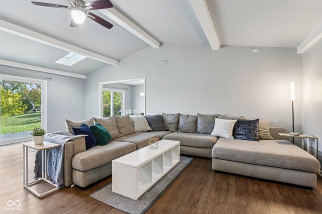 7937 Castle Lake Road, Indianapolis, IN 46256