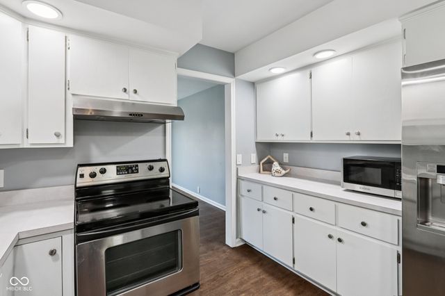 7937 Castle Lake Road, Indianapolis, IN 46256