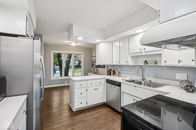 7937 Castle Lake Road, Indianapolis, IN 46256