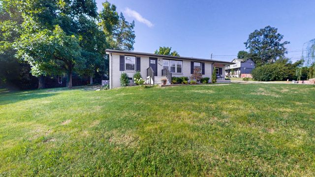 4916 Packard Dr, Nashville, TN 37211