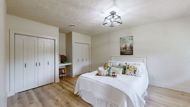 4916 Packard Dr, Nashville, TN 37211
