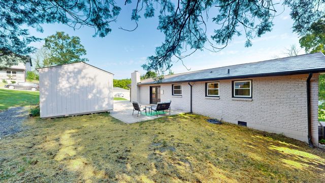 4916 Packard Dr, Nashville, TN 37211