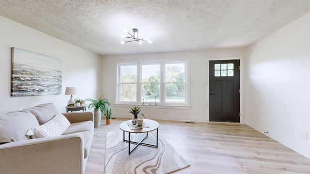 4916 Packard Dr, Nashville, TN 37211