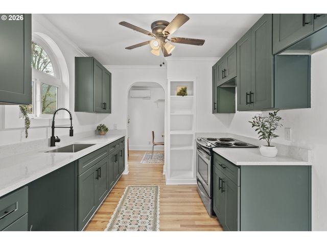 1346 Nw COUCH St, Camas, WA 98607