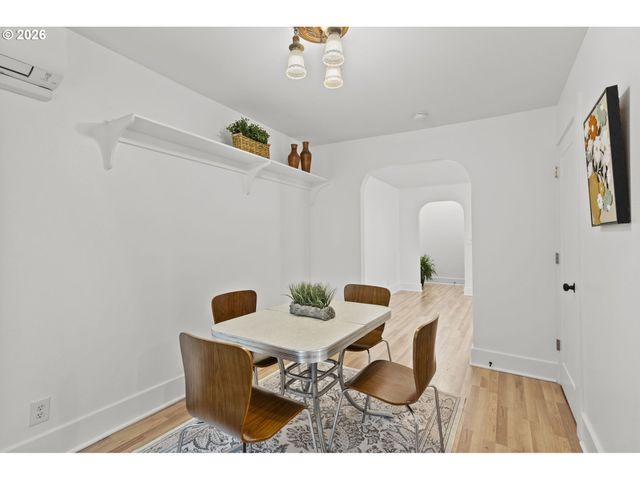 1346 Nw COUCH St, Camas, WA 98607