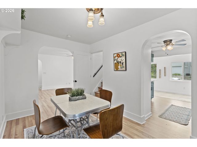 1346 Nw COUCH St, Camas, WA 98607