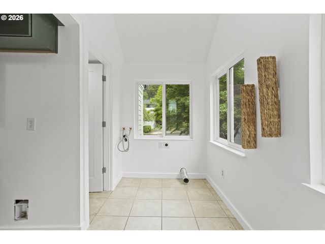 1346 Nw COUCH St, Camas, WA 98607