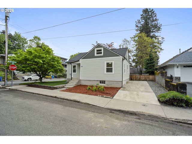 1346 Nw COUCH St, Camas, WA 98607