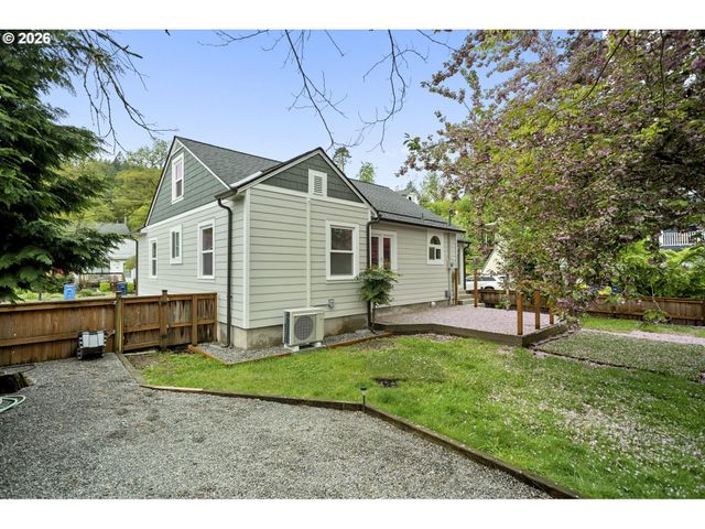 1346 Nw COUCH St, Camas, WA 98607