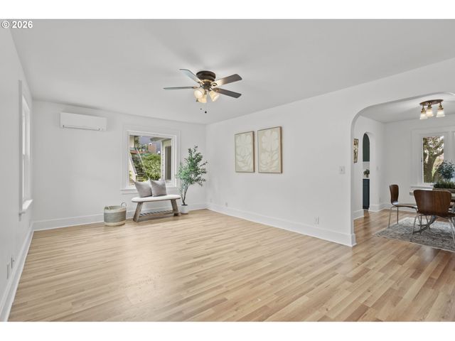 1346 Nw COUCH St, Camas, WA 98607