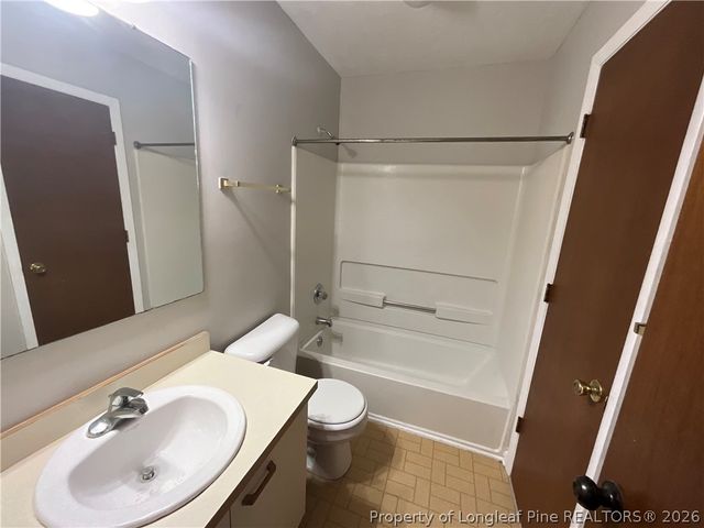 1014-5 Brookhollow Drive, Fayetteville, NC 28314