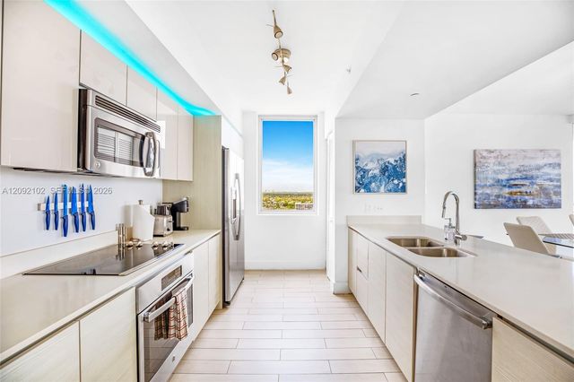 2600 E Hallandale Beach Boulevard T2102, Hallandale Beach, FL 33009