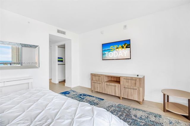 2600 E Hallandale Beach Boulevard T2102, Hallandale Beach, FL 33009
