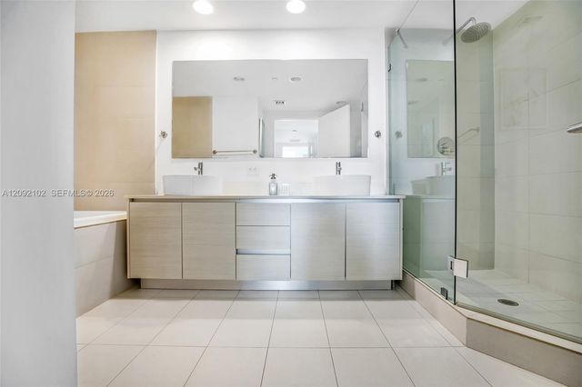 2600 E Hallandale Beach Boulevard T2102, Hallandale Beach, FL 33009