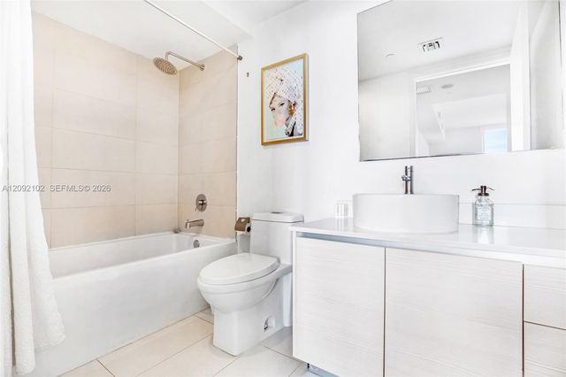 2600 E Hallandale Beach Boulevard T2102, Hallandale Beach, FL 33009