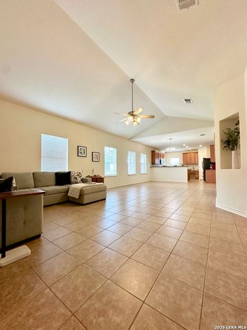 10226 HOMBURG RNCH, Helotes, TX 78023