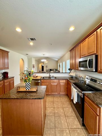 10226 HOMBURG RNCH, Helotes, TX 78023