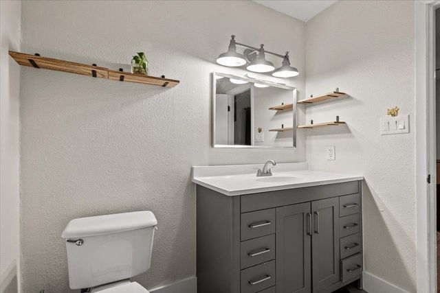 5104 Acorn CV, Austin, TX 78744