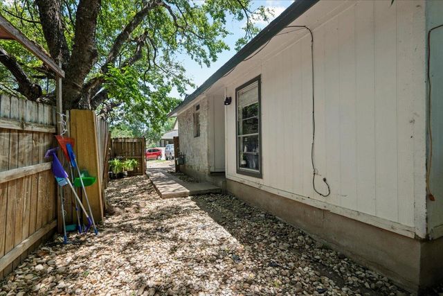5104 Acorn CV, Austin, TX 78744