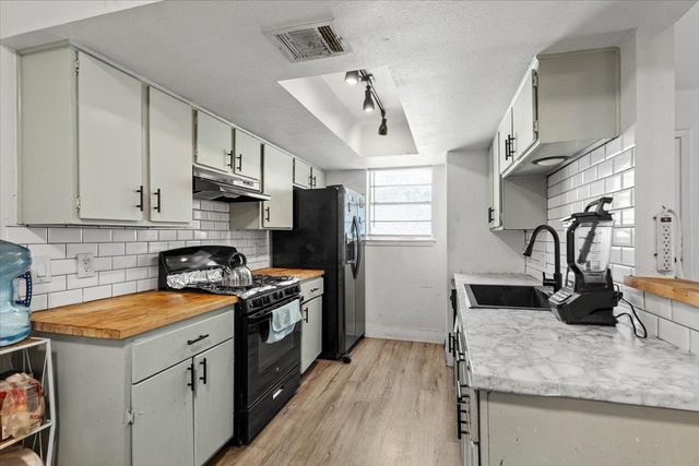 5104 Acorn CV, Austin, TX 78744
