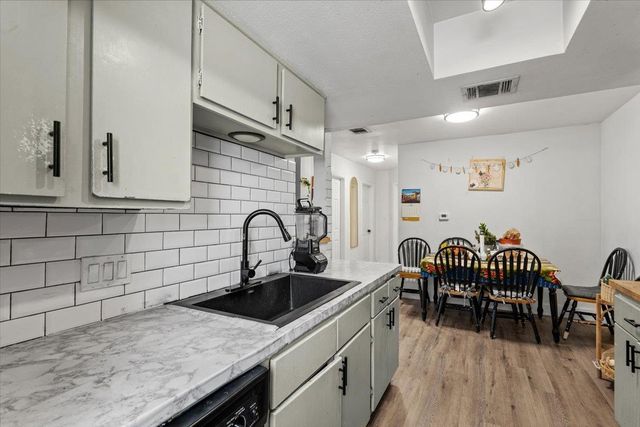 5104 Acorn CV, Austin, TX 78744
