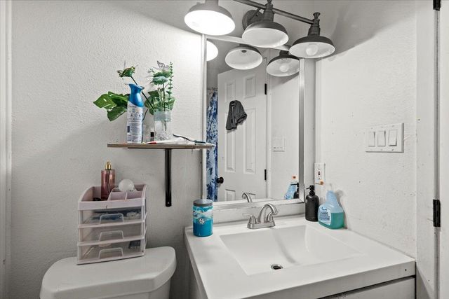 5104 Acorn CV, Austin, TX 78744