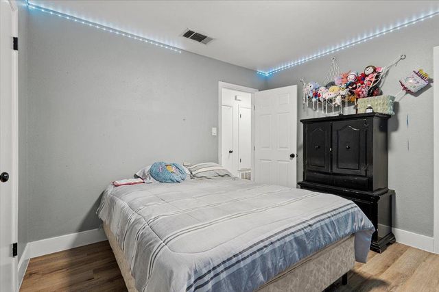 5104 Acorn CV, Austin, TX 78744