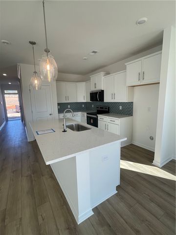 33 Halsey Street, Central, SC 29630