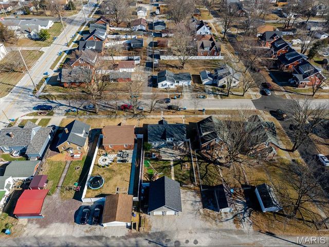 614 Olive Street, Highland, IL 62249