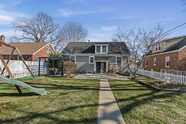 614 Olive Street, Highland, IL 62249