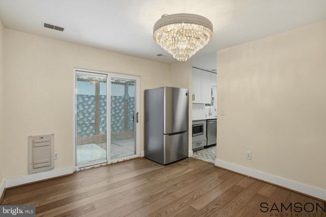 13505 COATES LN, Herndon, VA 20171