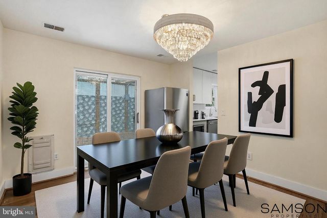 13505 COATES LN, Herndon, VA 20171