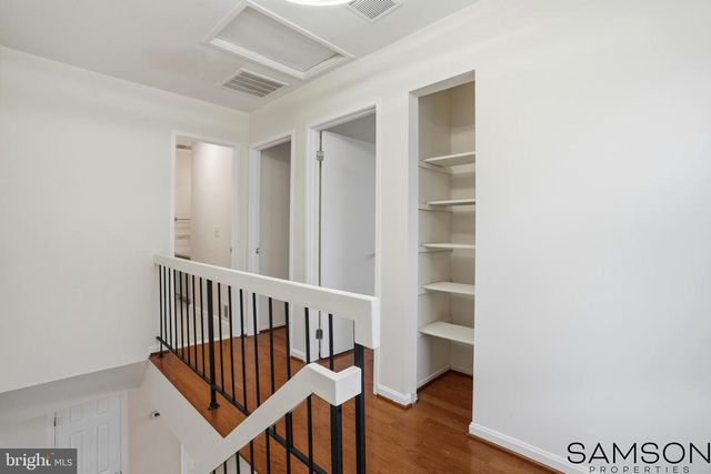 13505 COATES LN, Herndon, VA 20171