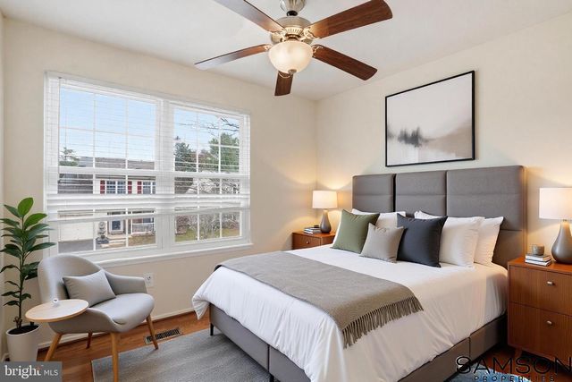 13505 COATES LN, Herndon, VA 20171