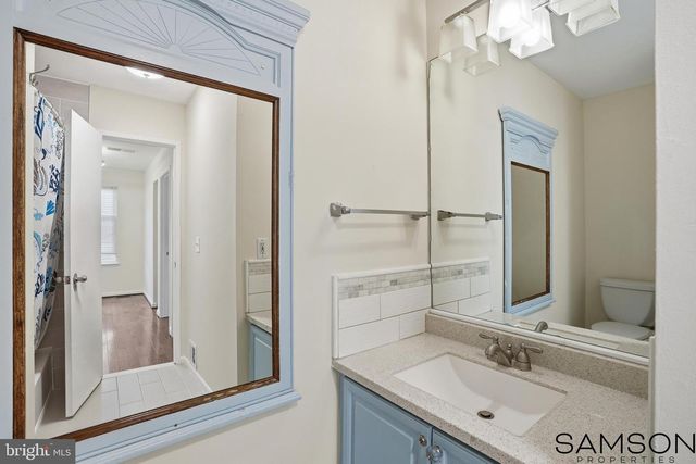 13505 COATES LN, Herndon, VA 20171