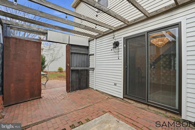 13505 COATES LN, Herndon, VA 20171